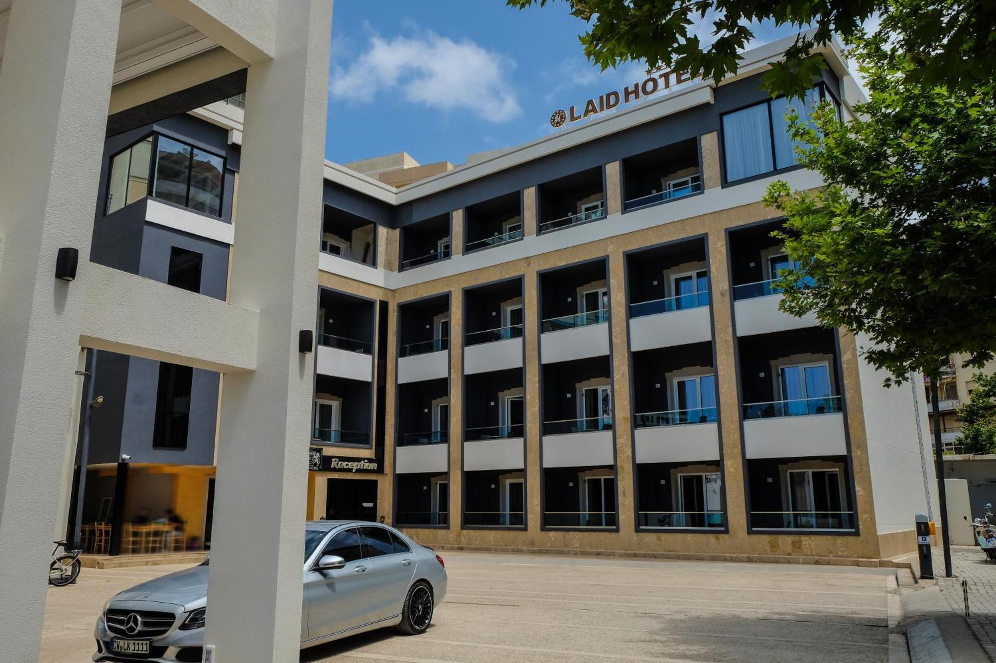 Laid Hotel Vlore Exterior photo